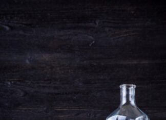 Karmienie butelką Karmienie butelką