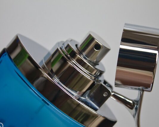 Czy każdy kreator mody produkuje perfumy