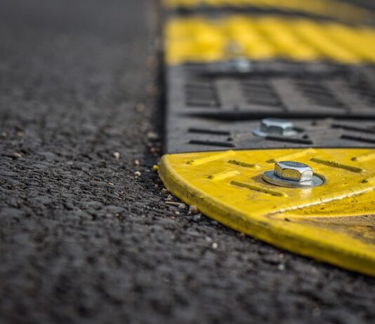 Czym się różni retarder od hamulca górskiego?