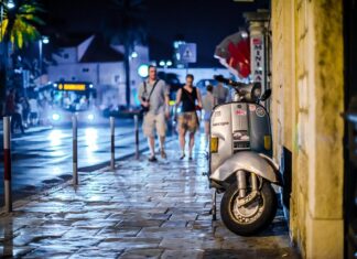 Co lepsze skuter czy motocykl? Co lepsze skuter czy motocykl?