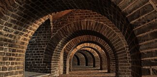 Do jakiej prędkości rozpędza się motocykl 125?