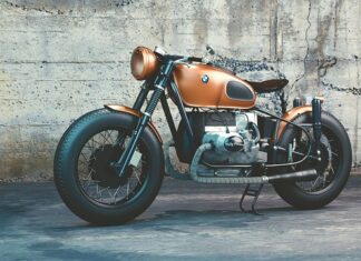 Ile pali motocykl 500?