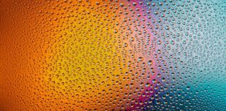 Jak myć oczy noworodka?