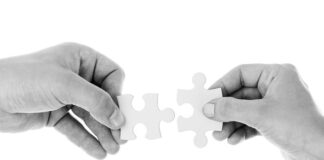 Jak oprawić puzzle w ramkę?