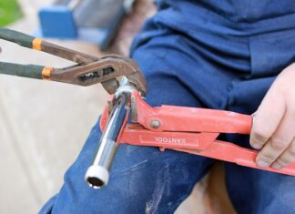 Jak rozkręcić wersalkę?