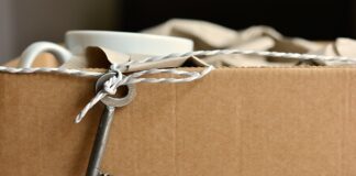 Jak przenieść obraz z kartki na ścianę?