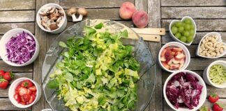 Czy można dać dziecku surowe jabłko?