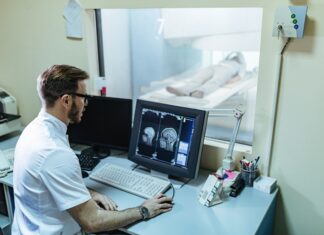 Rezonans magnetyczny głowy w Katowicach